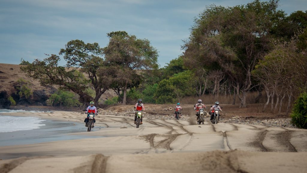 Guided dirt bike Tour Flores