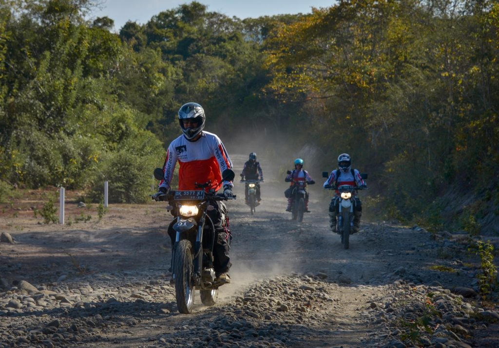 dirt bike tour