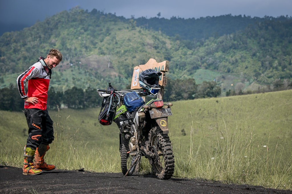 We take you on small trails through the Wurung Crater