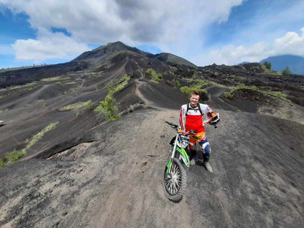 batur dirt bike tour